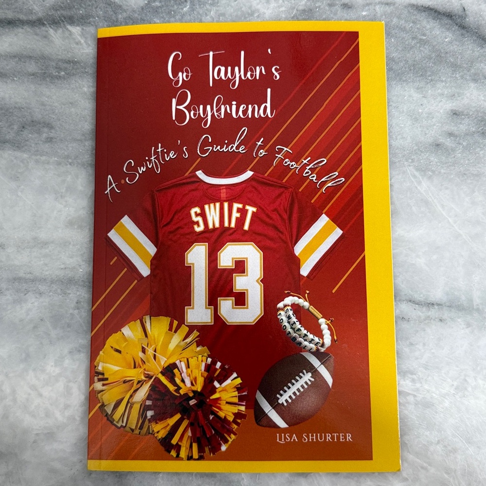 Go Taylor's Boyfriend Book